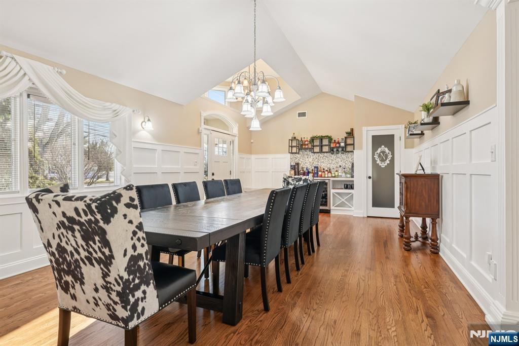 property viewer photo 7