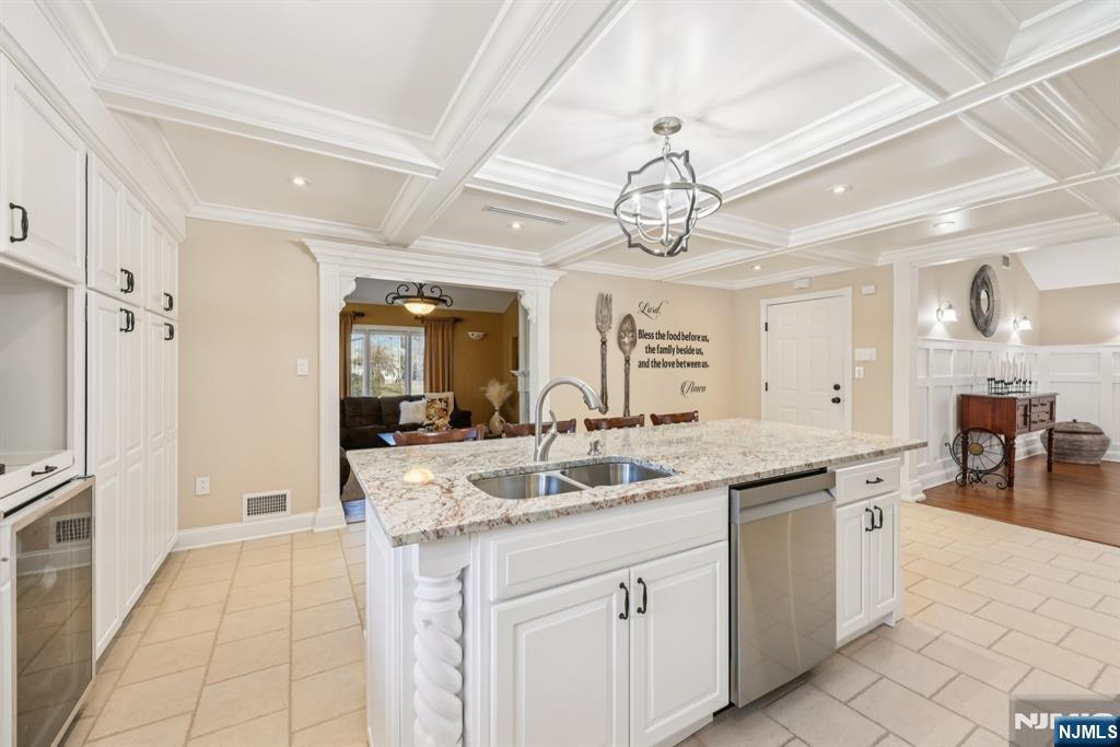 property viewer photo 9