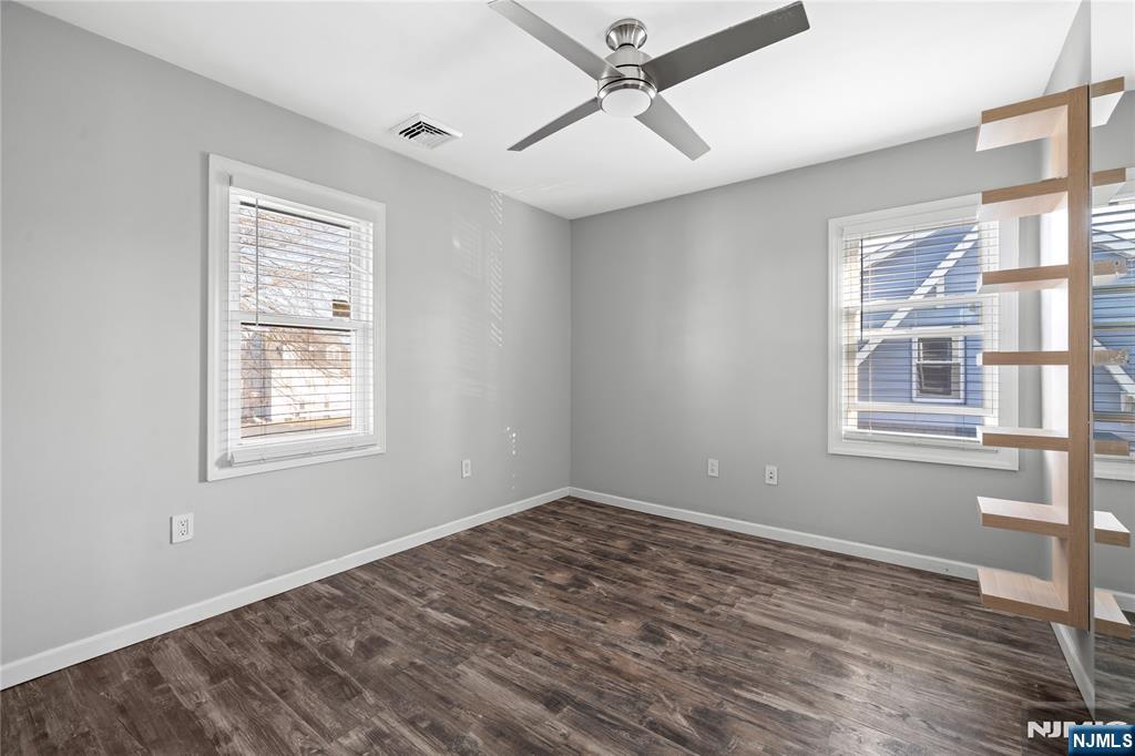 property viewer photo 16