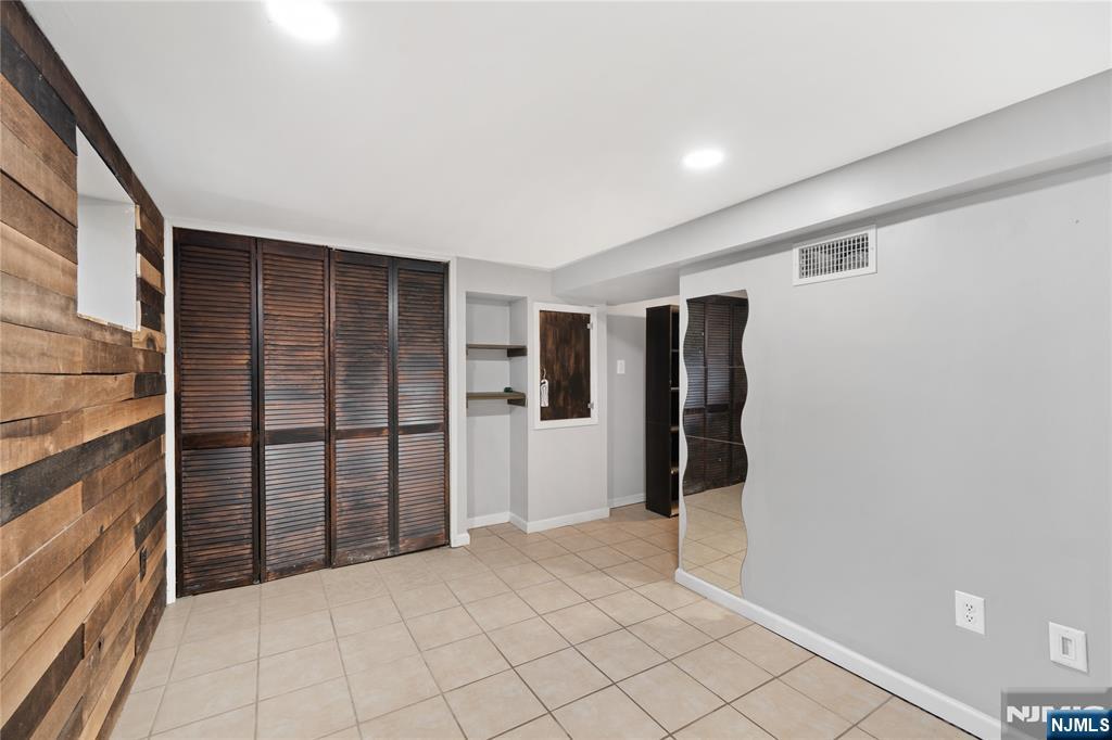 property viewer photo 17