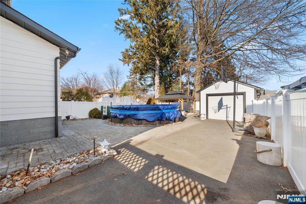 property viewer photo 22