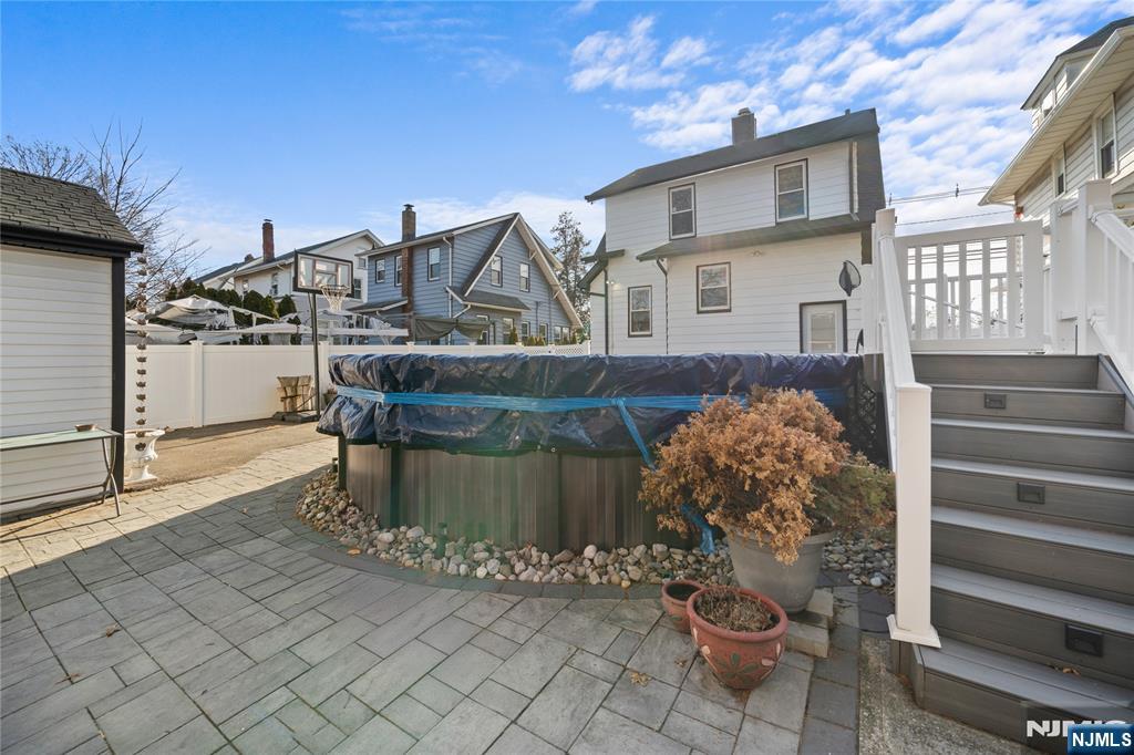 property viewer photo 23