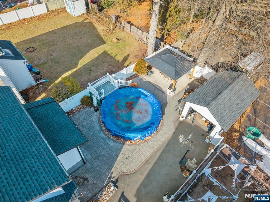 property viewer photo 24