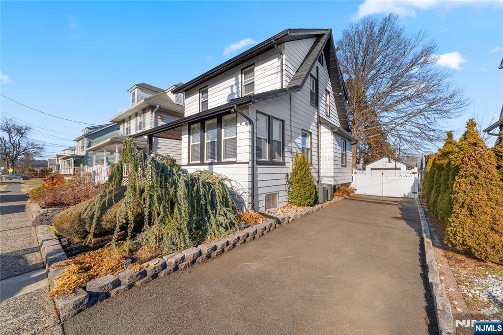 property viewer photo 26