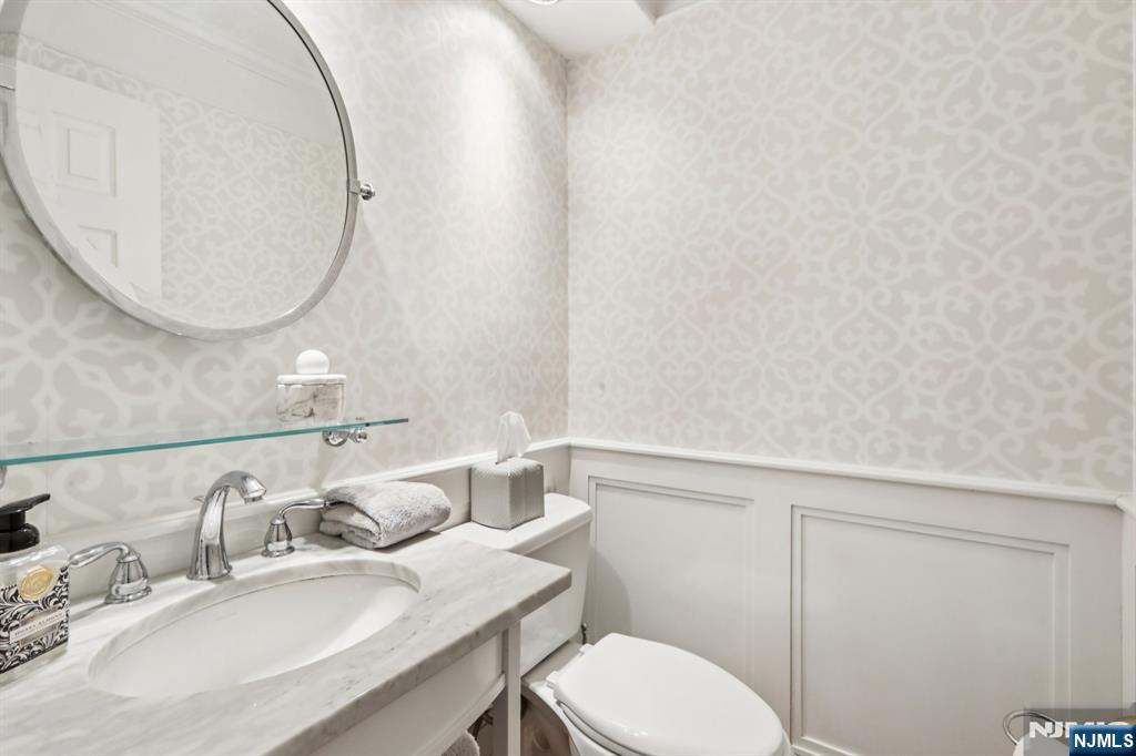 property viewer photo 11