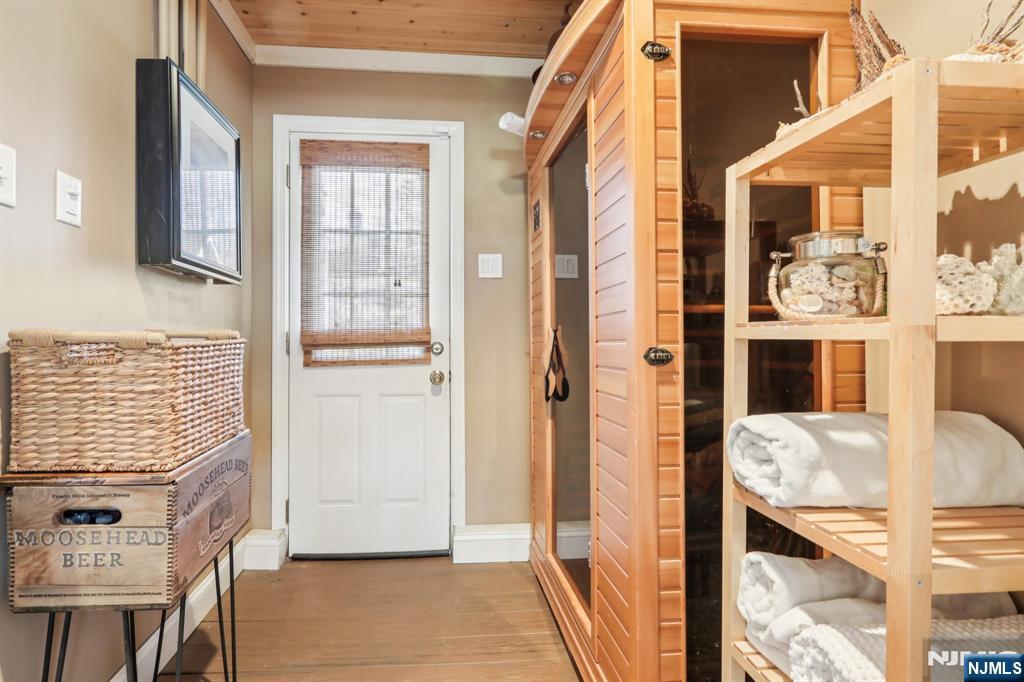 property viewer photo 12