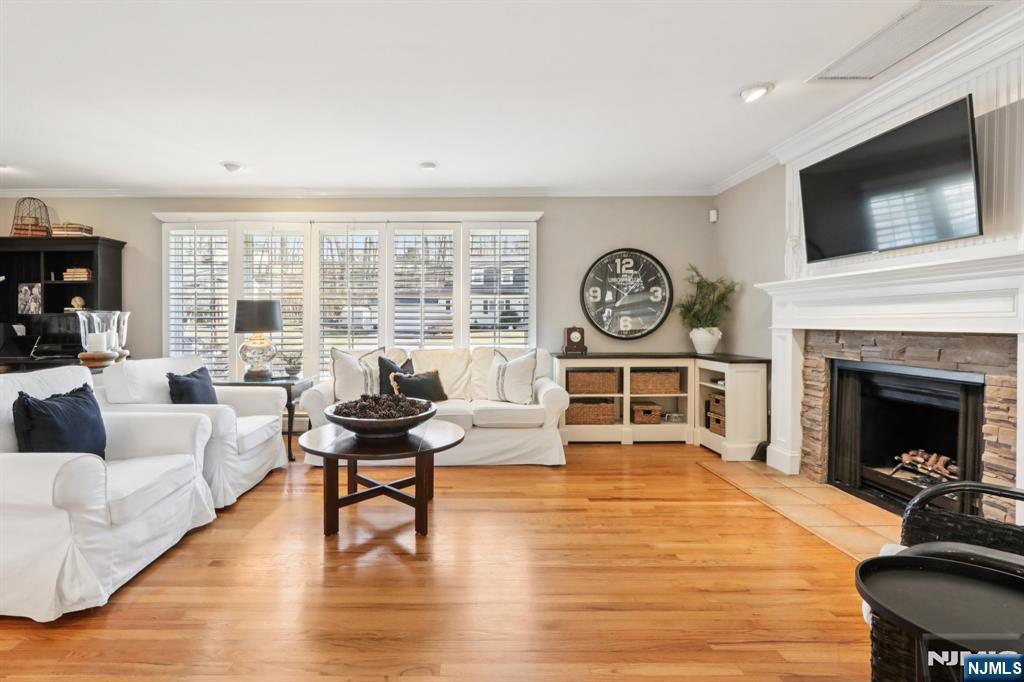 property viewer photo 15