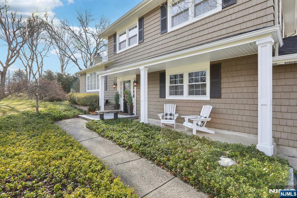 property viewer photo 2