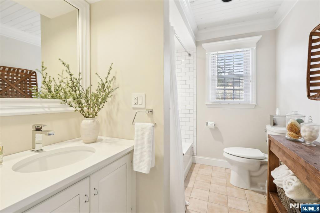 property viewer photo 29