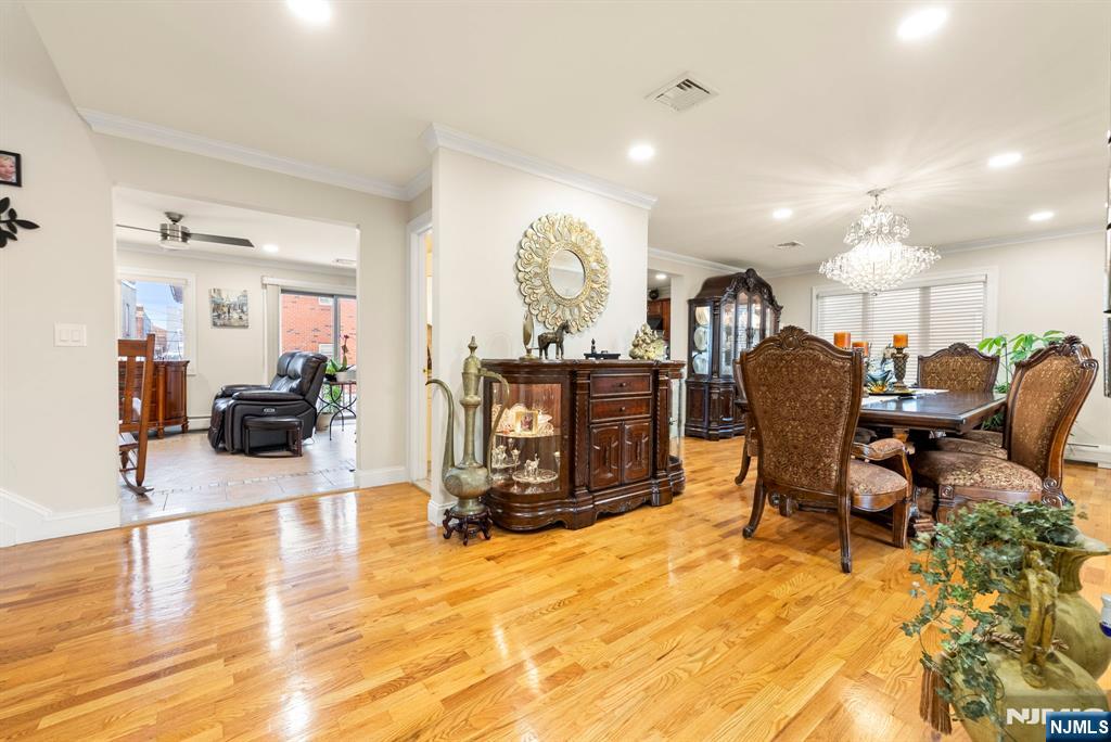 property viewer photo 10