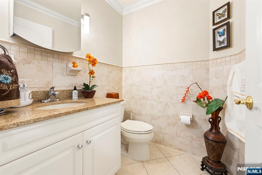 property viewer photo 11
