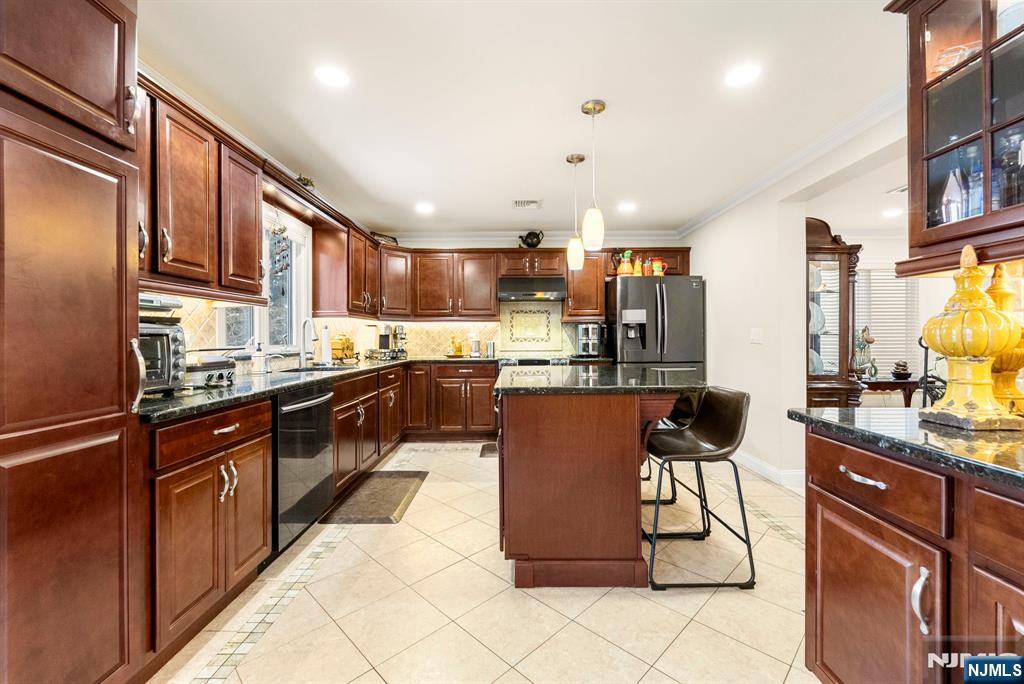 property viewer photo 15