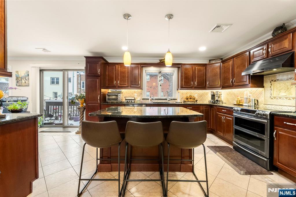 property viewer photo 16