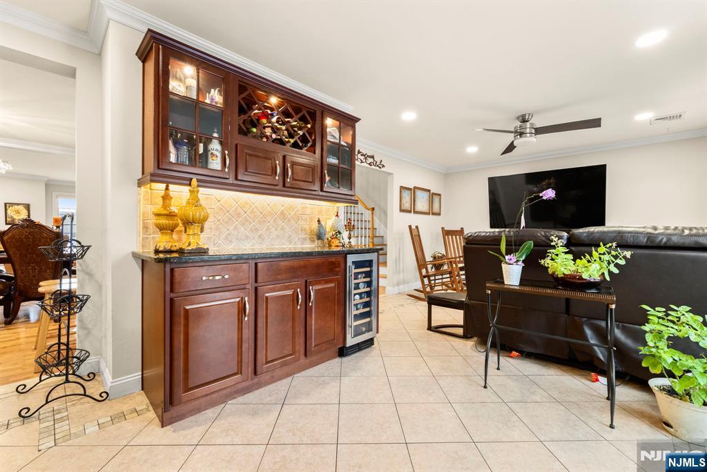 property viewer photo 17