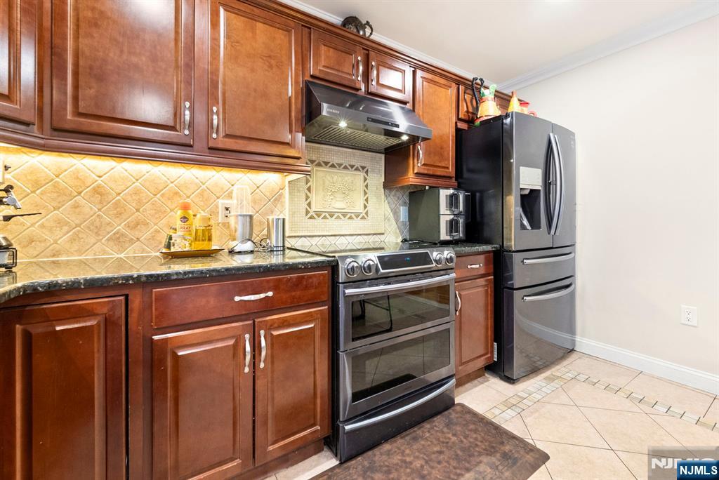 property viewer photo 18