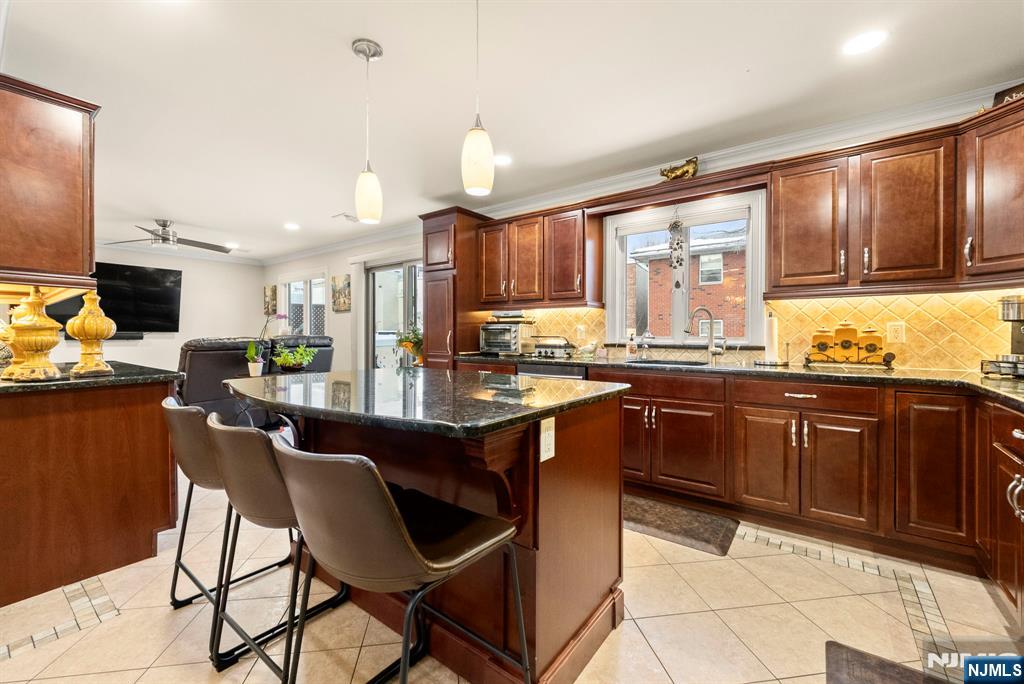 property viewer photo 20