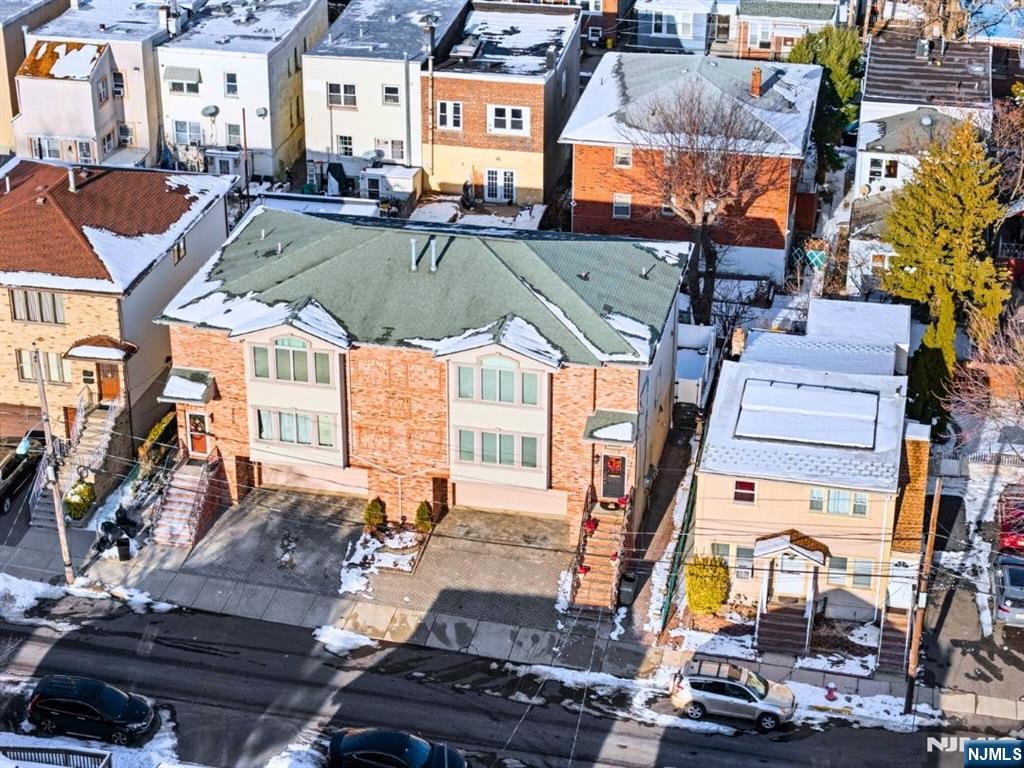 property viewer photo 3