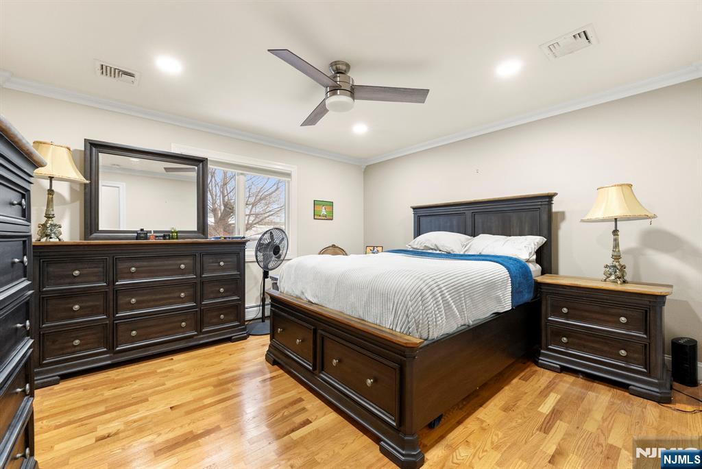 property viewer photo 30