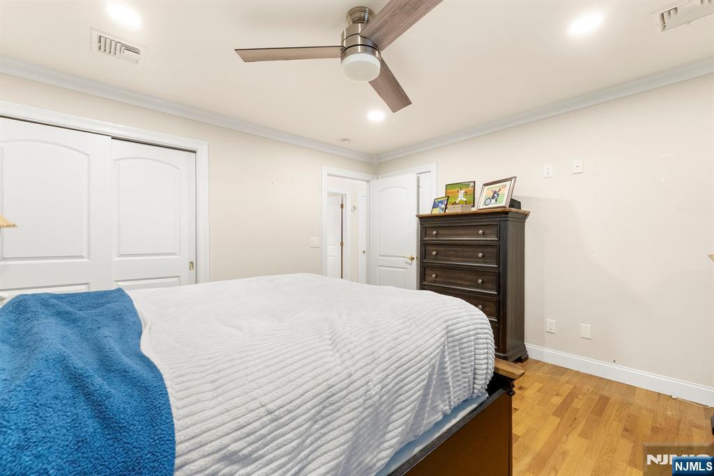 property viewer photo 31