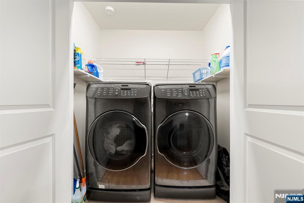 property viewer photo 33