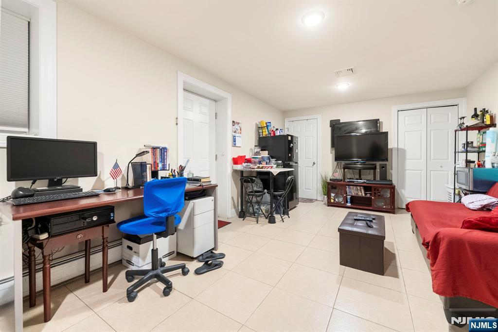 property viewer photo 36