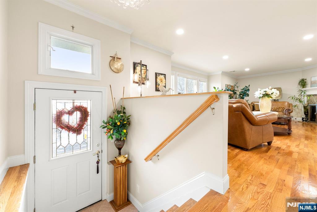 property viewer photo 4