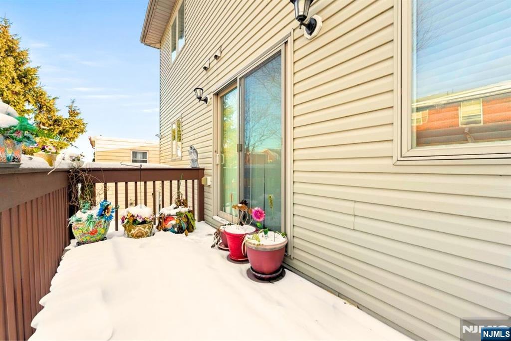 property viewer photo 40