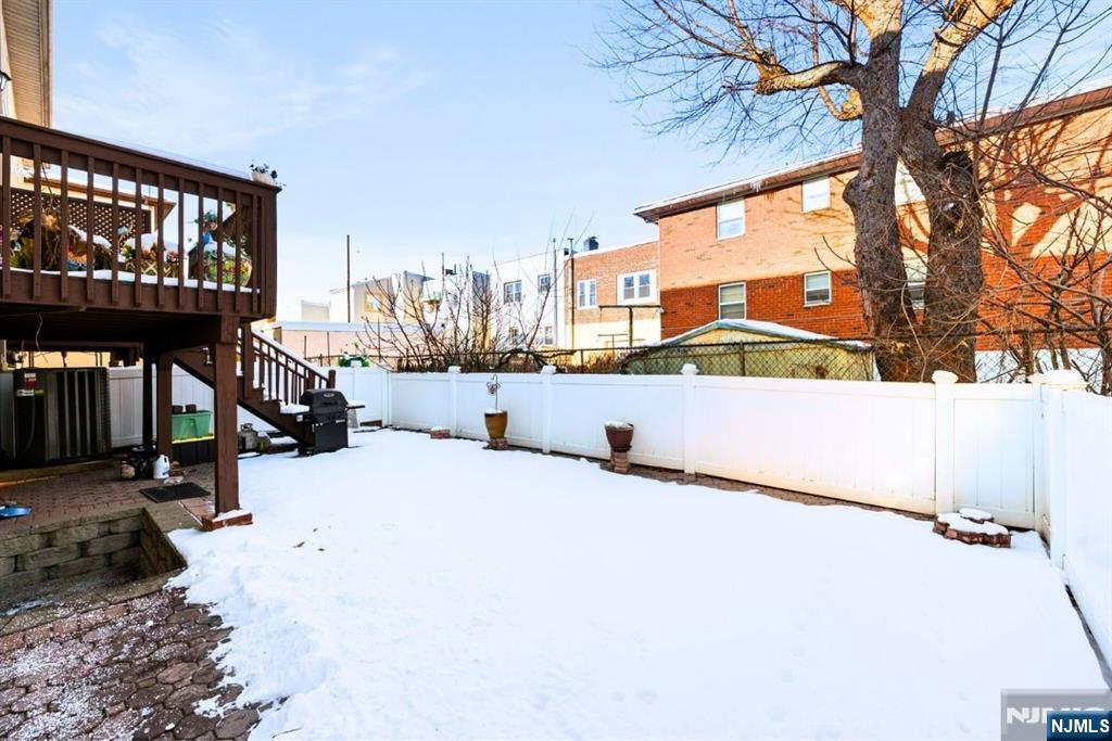 property viewer photo 42