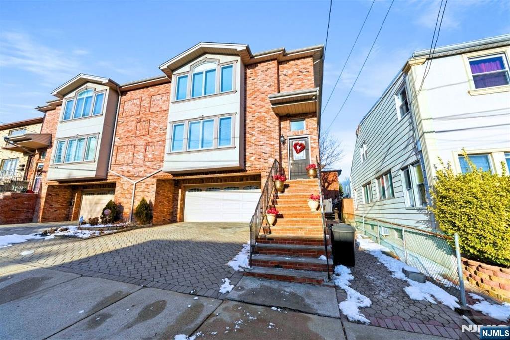 property viewer photo 44
