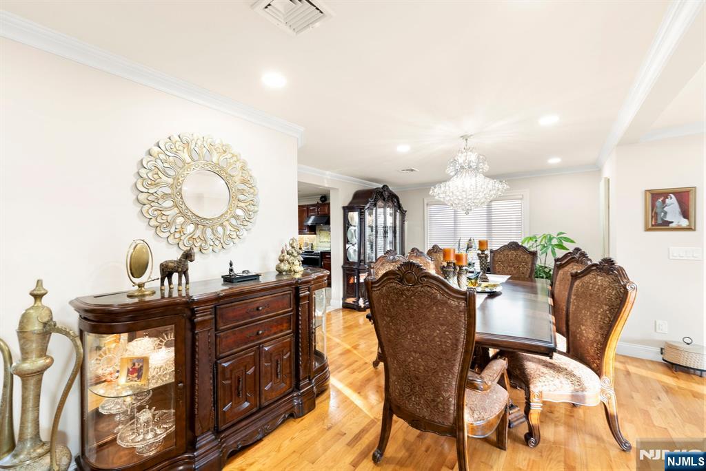 property viewer photo 8