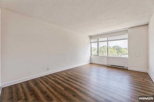 property viewer photo 12