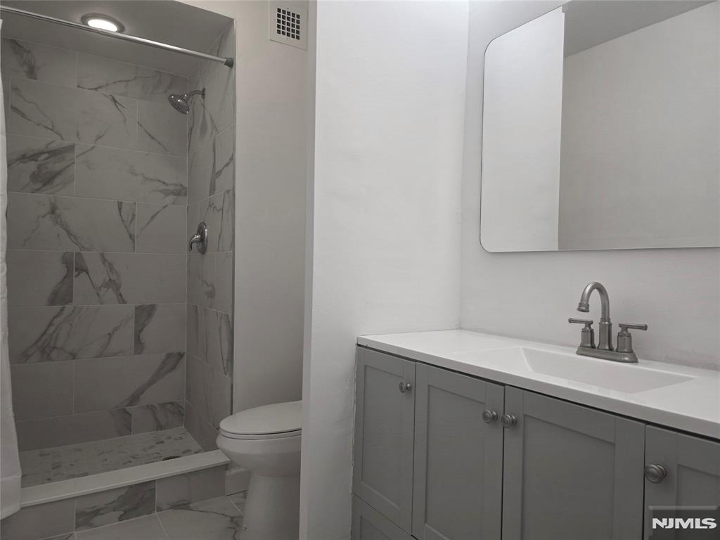 property viewer photo 16