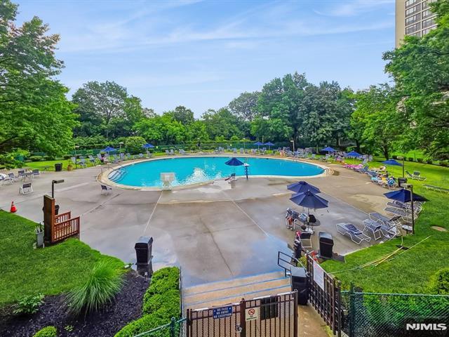 property viewer photo 26
