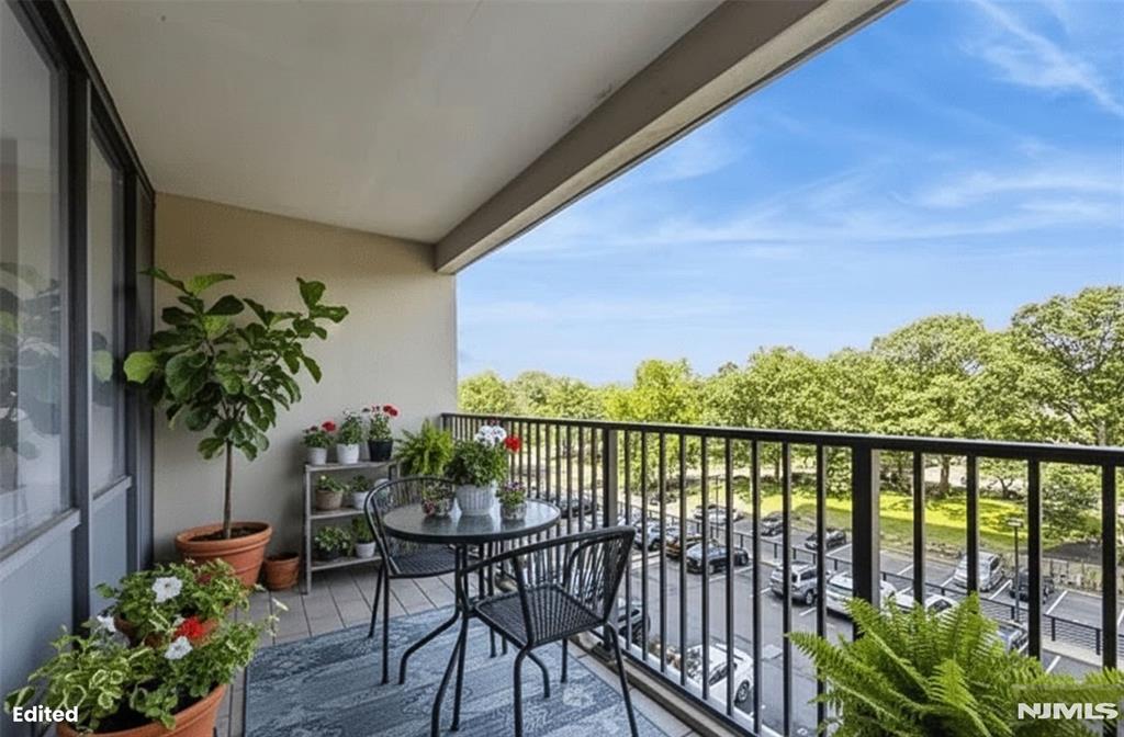 property viewer photo 3