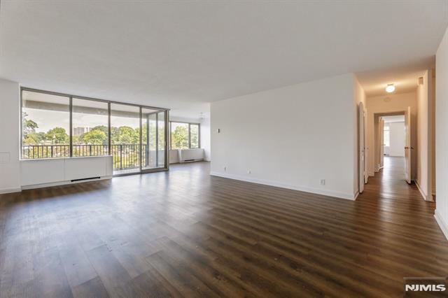 property viewer photo 5