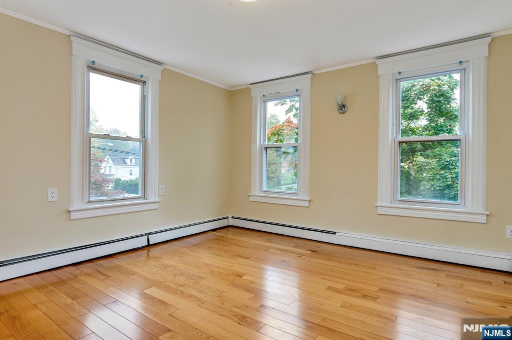 property viewer photo 10