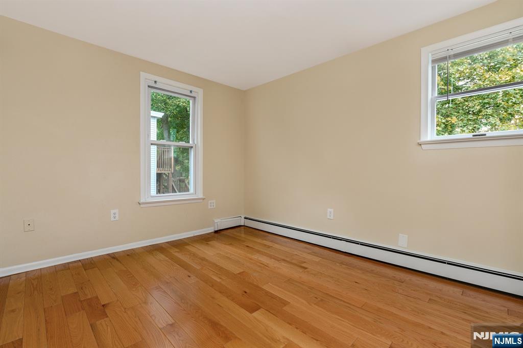 property viewer photo 12