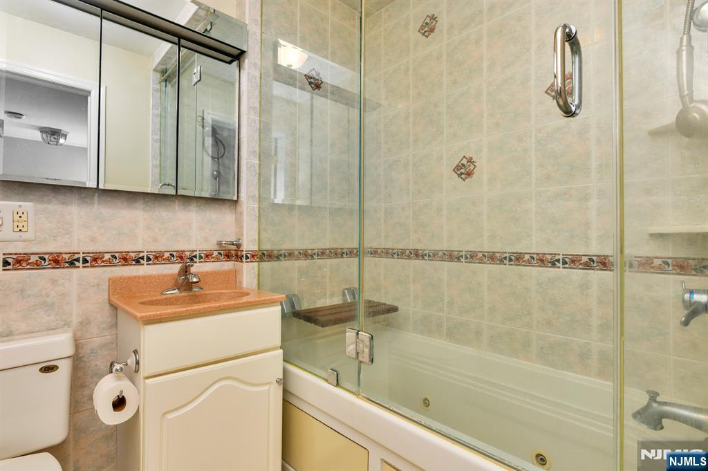 property viewer photo 13
