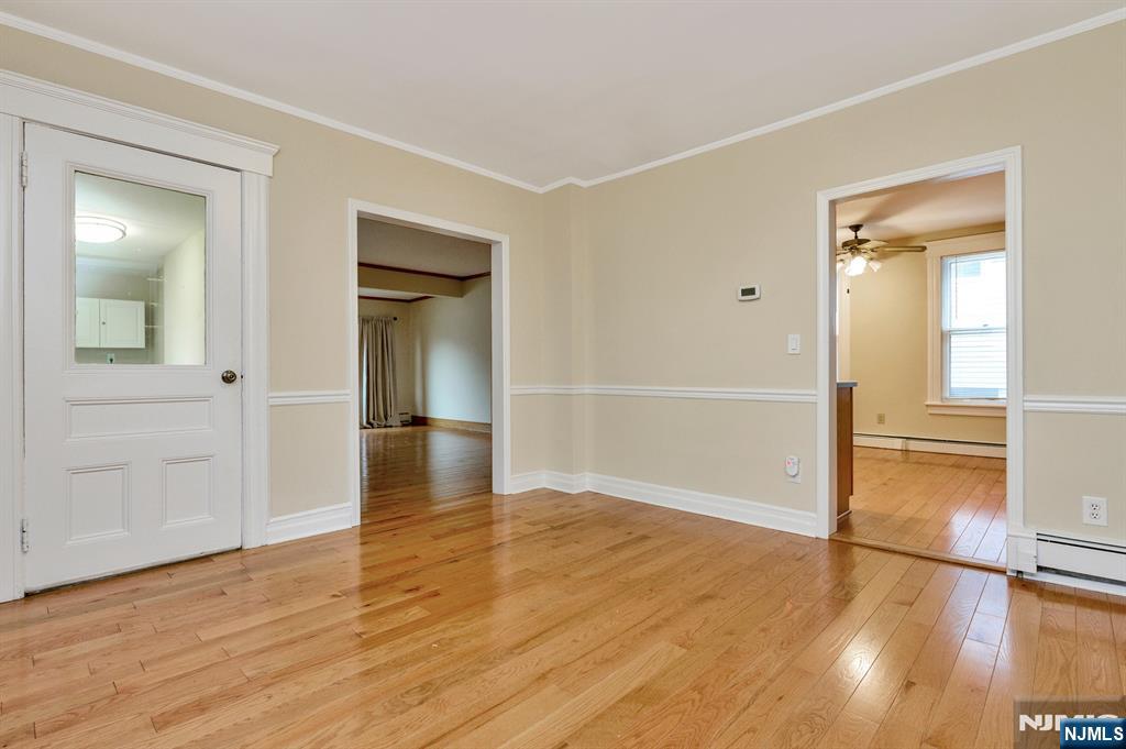 property viewer photo 5