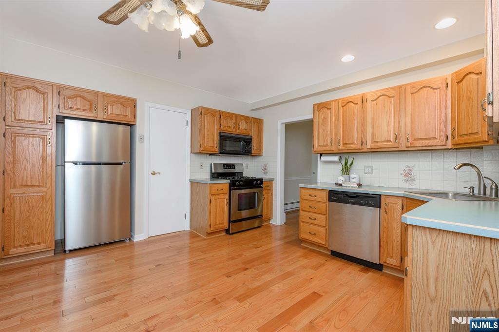 property viewer photo 6