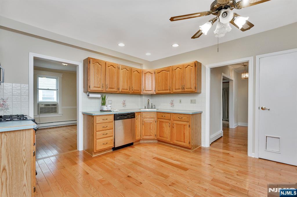property viewer photo 7