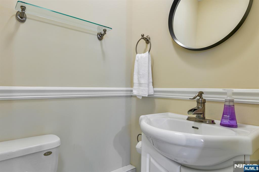 property viewer photo 8