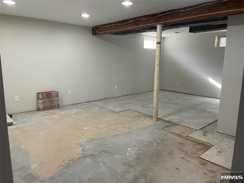 property viewer photo 18