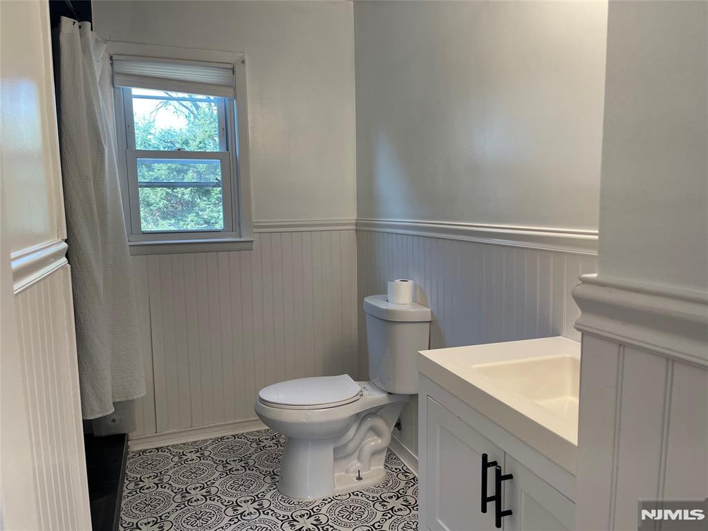 property viewer photo 8