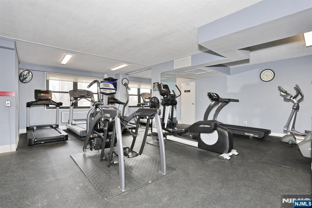 property viewer photo 20