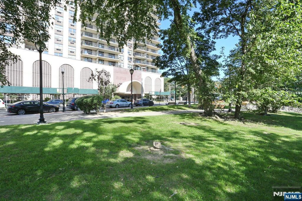 property viewer photo 29