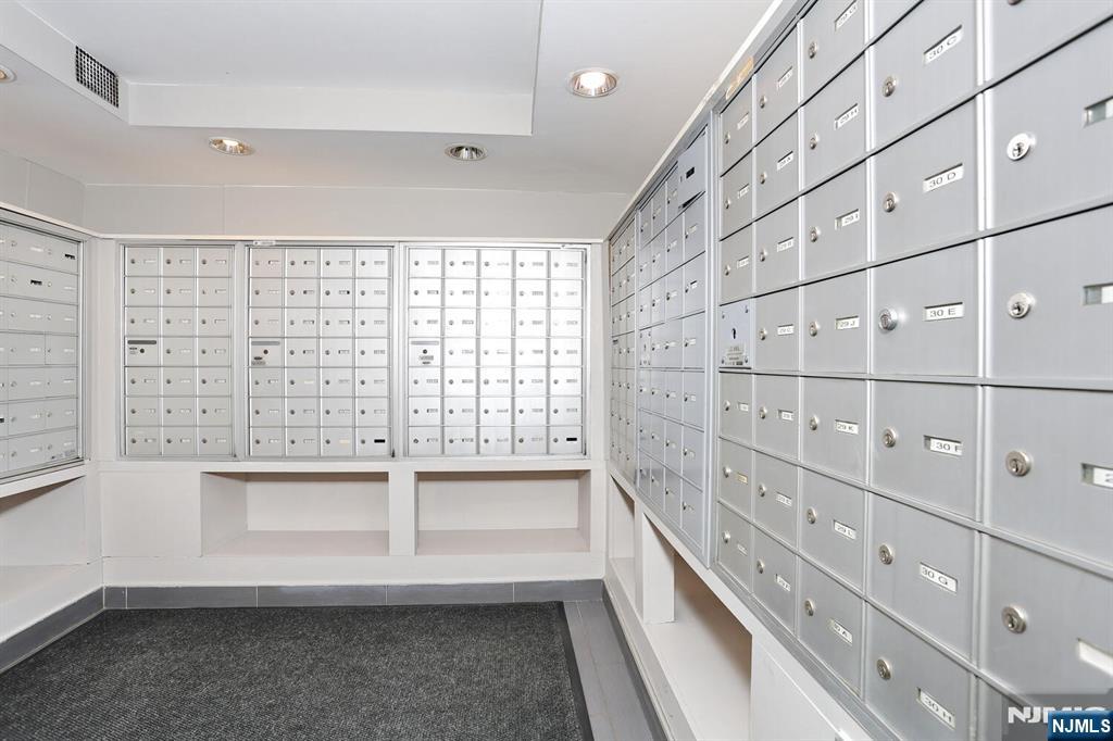property viewer photo 30