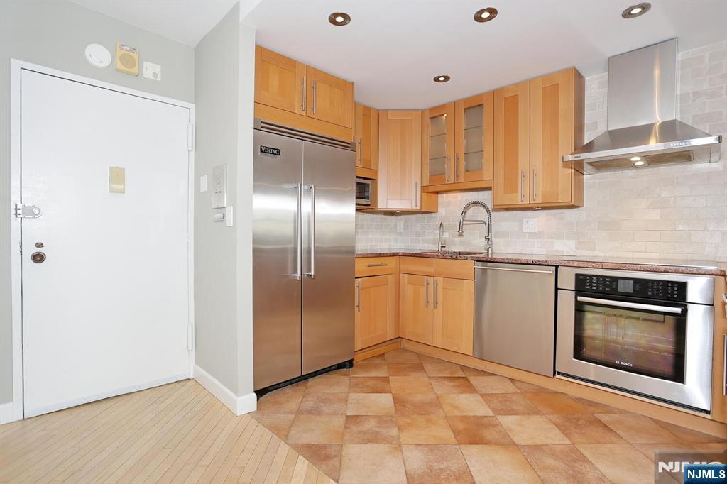 property viewer photo 4