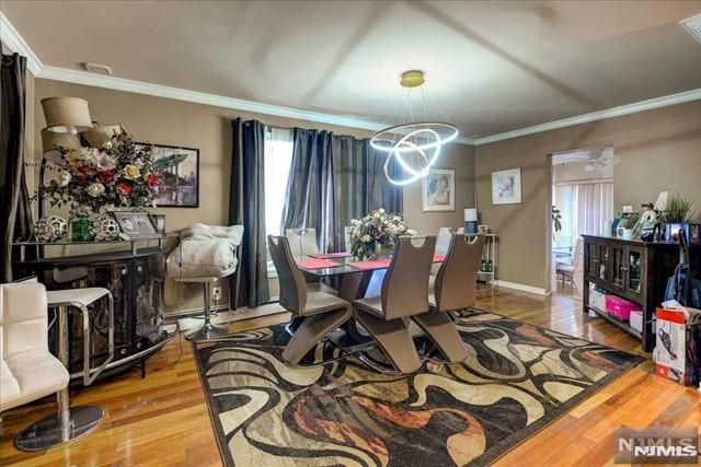 property viewer photo 2