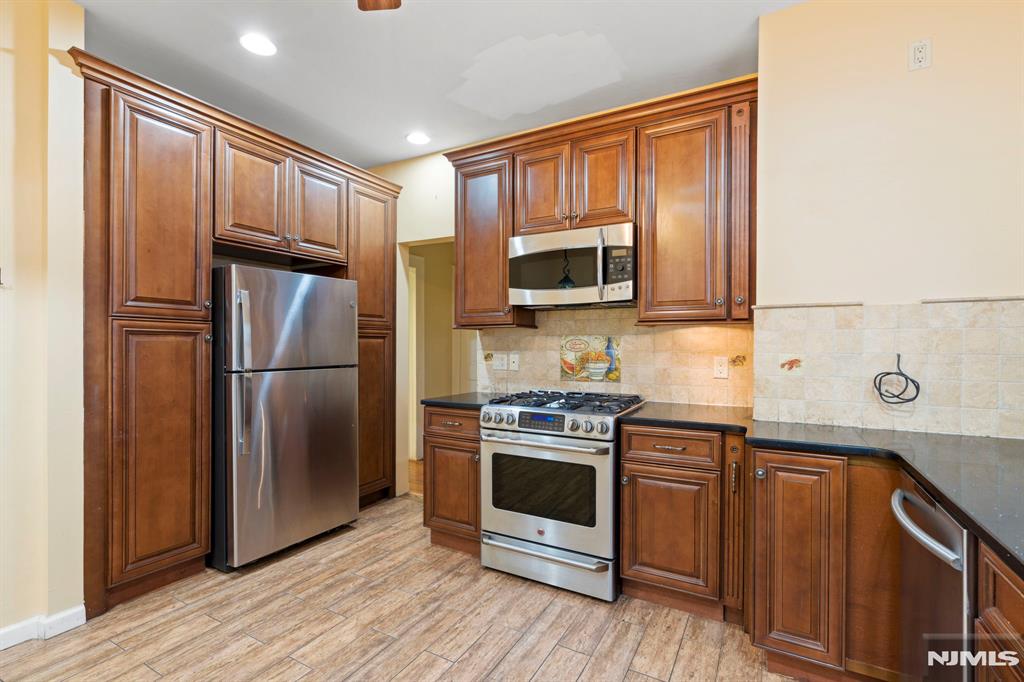property viewer photo 1